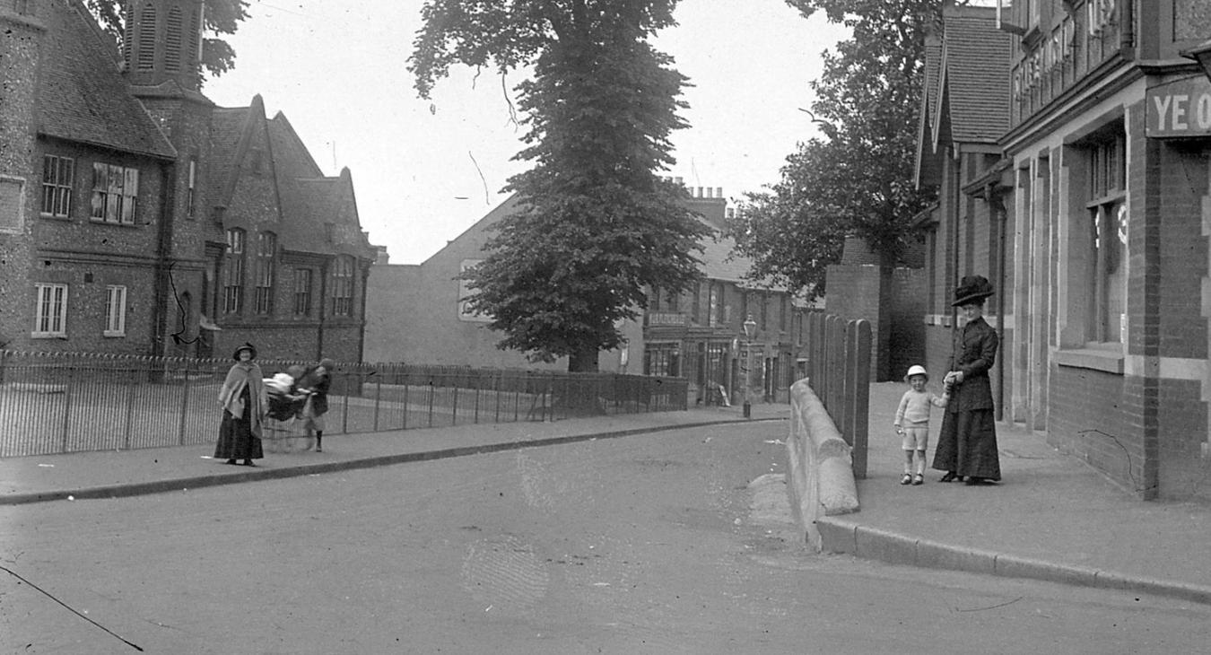 Top of Station Road in Rainham Kent, circa 1890